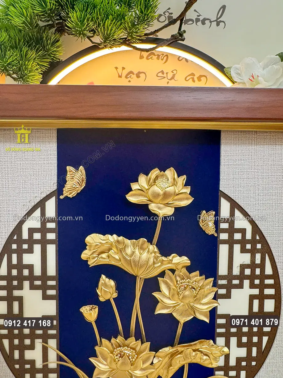 Họa tiết hoa sen v&agrave; h&igrave;nh ảnh c&aacute;nh bướm được mạ v&agrave;ng 24K sang trọng